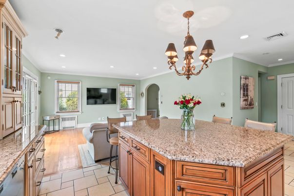 Chandelier, Dining room, Interior, Kitchen, Recessed Lighting, Wood Texture Flooring