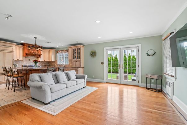 Interior, Kitchen, Living room, Pendant Lights, Recessed Lighting, Wood Texture Flooring