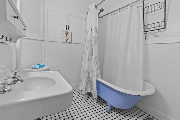Bathroom, Free Standing Baths, Interior