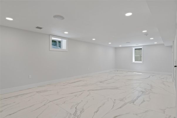 Empty room, Interior, Marble, Recessed Lighting