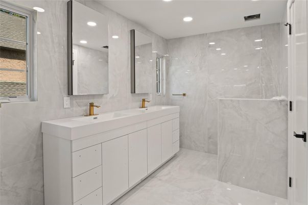 Bathroom, Dual Sink Vanities, Interior, Marble, Marble Walls, Recessed Lighting