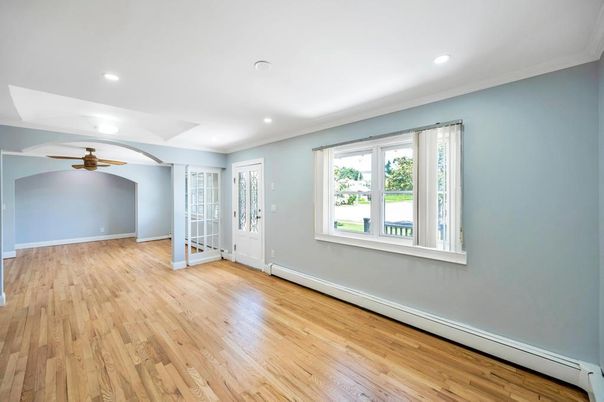 Empty room, Interior, Recessed Lighting, Wood Texture Flooring