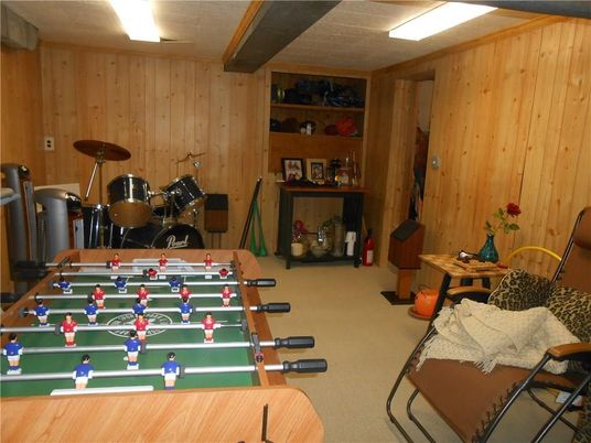 Game Room, Interior, Wooden Walls