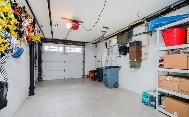 Garage, Interior