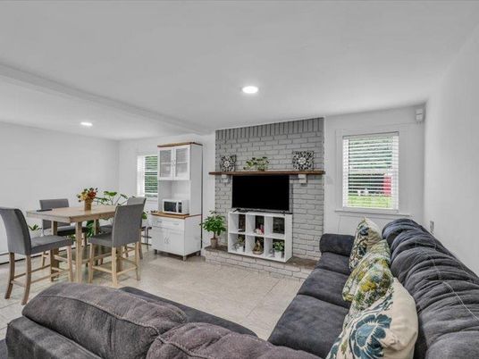 Dining room, Interior, Living room, Recessed Lighting, Stone Walls