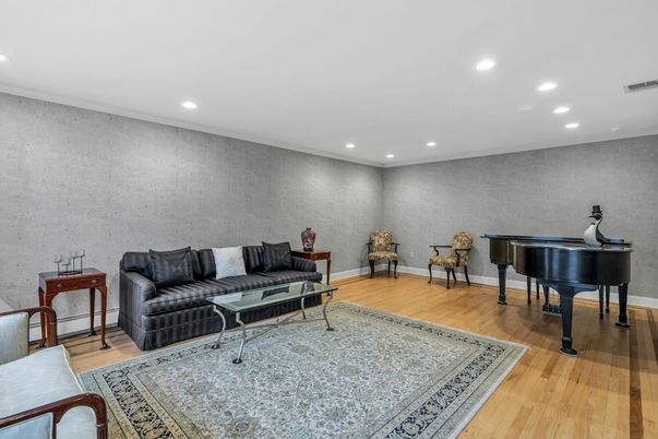 Interior, Living room, Piano, Recessed Lighting, Wood Texture Flooring