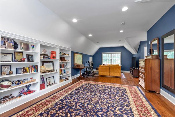 Home Office, Interior, Recessed Lighting, Wood Texture Flooring