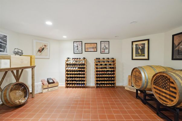 Interior, Recessed Lighting, Wine Storage