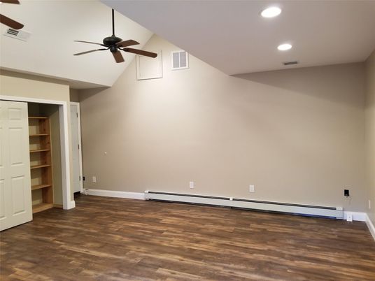Empty room, Interior, Recessed Lighting, Wood Texture Flooring
