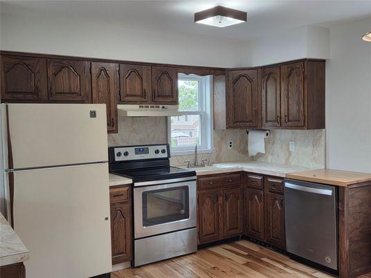 Interior, Kitchen, Stainless Steel Appliances, Wood Texture Flooring