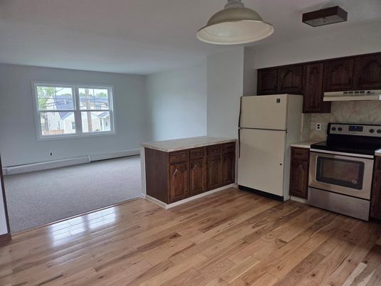 Interior, Kitchen, Pendant Lights, Wood Texture Flooring