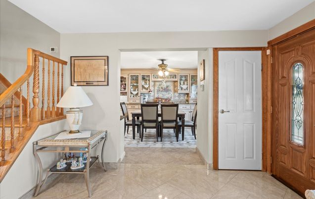 Dining room, Interior