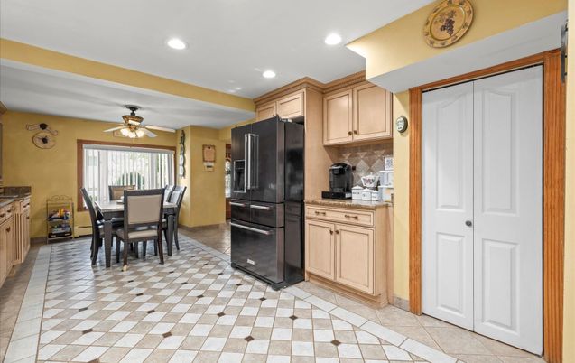 Dining room, Interior, Kitchen, Recessed Lighting