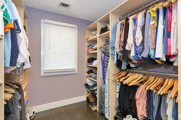 Interior, Walk-in Closets, Wood Texture Flooring
