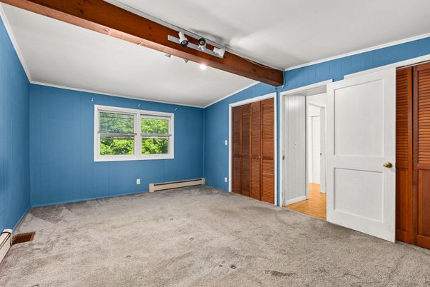 Empty room, Interior, Wooden Beams
