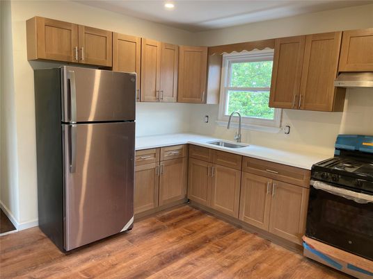 Interior, Kitchen, Recessed Lighting, Wood Texture Flooring