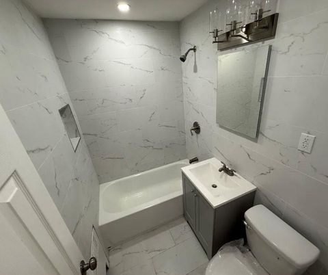 Bathroom, Interior, Marble, Marble Walls, Recessed Lighting
