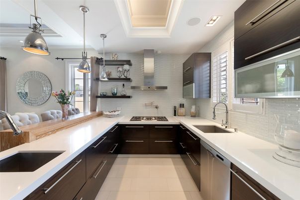 Interior, Kitchen, Pendant Lights, Stainless Steel Appliances
