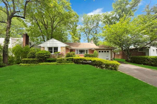Attached, Backyard, Exterior, Facade, Brick Facade, Ranch