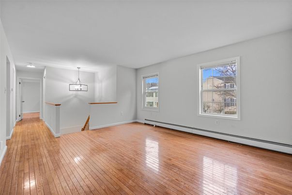 Empty room, Interior, Pendant Lights, Wood Texture Flooring