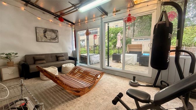 Fitness Equipment, Interior, Living room, Sun Room