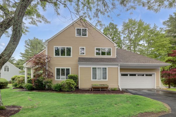Attached, Exterior, Facade, Farmhouse