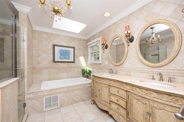 Bathroom, Chandelier, Dual Sink Vanities, Interior, Recessed Lighting