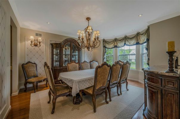 Chandelier, Dining room, Interior, Recessed Lighting, Wood Texture Flooring