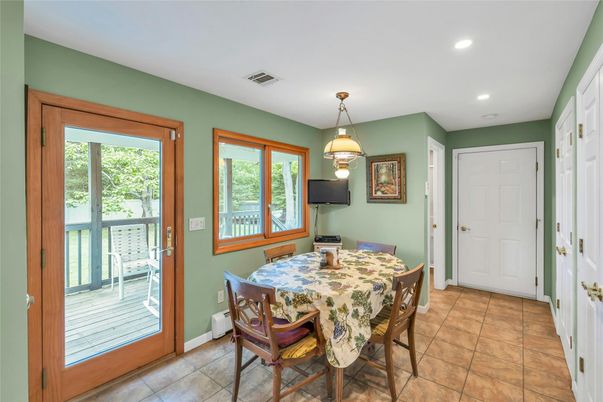 Dining room, Interior, Pendant Lights, Recessed Lighting