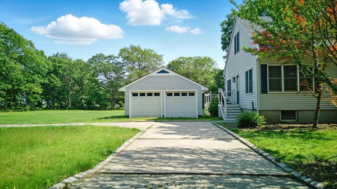 Backyard, Detached Garage, Exterior