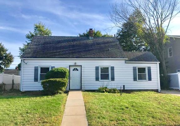 Backyard, Exterior, Facade, Cape Cod