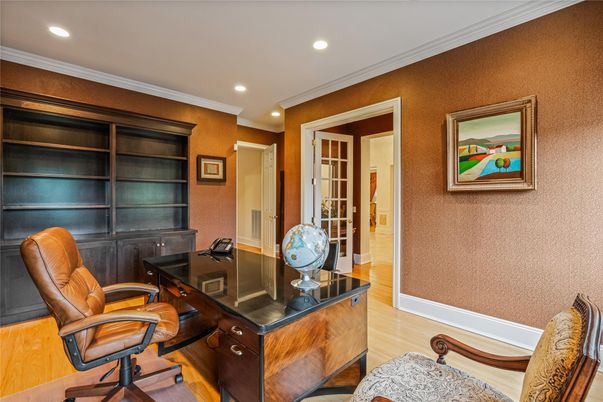 Home Office, Interior, Recessed Lighting, Wood Texture Flooring