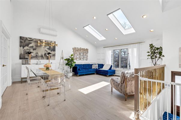 Dining room, Interior, Living room, Pendant Lights, Recessed Lighting, Wood Texture Flooring