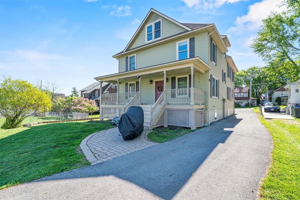 Backyard, Exterior, Facade, Queen Anne Victorian