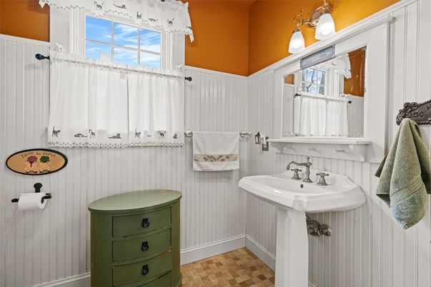 Bathroom, Interior