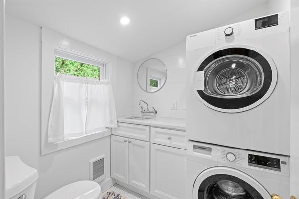 Interior, Recessed Lighting, Utility Closets, Washer