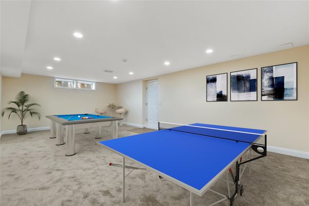 Billiard Table, Game Room, Interior, Recessed Lighting