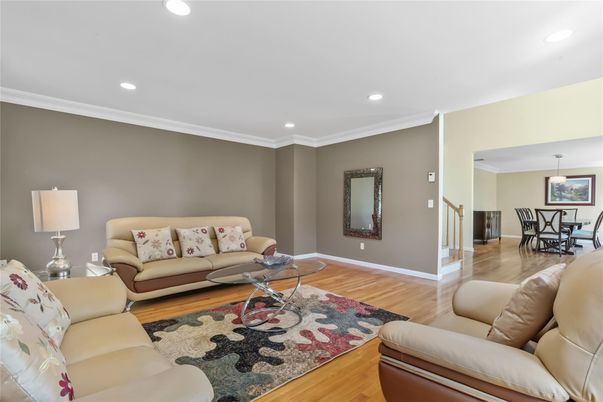 Dining room, Interior, Living room, Pendant Lights, Recessed Lighting, Wood Texture Flooring
