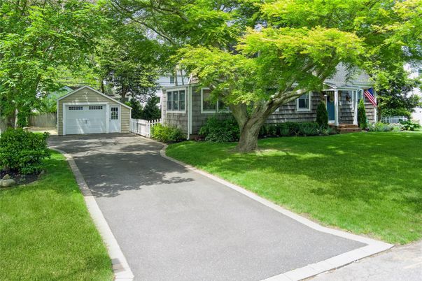 Detached Garage, Exterior