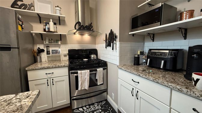 Interior, Kitchen, Stainless Steel Appliances