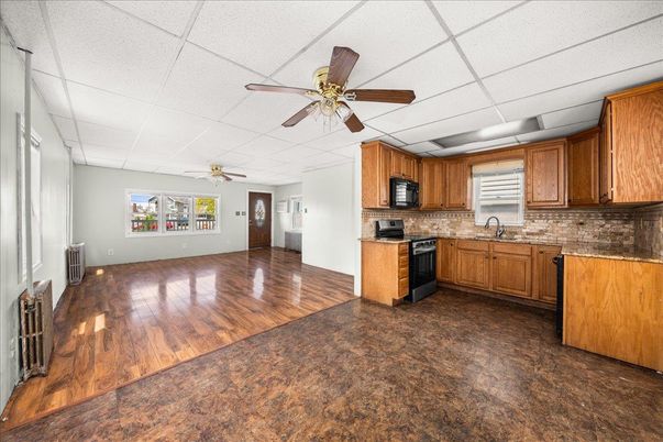 Empty room, Interior, Kitchen, Wood Texture Flooring