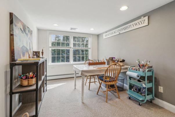 Dining room, Interior, Recessed Lighting