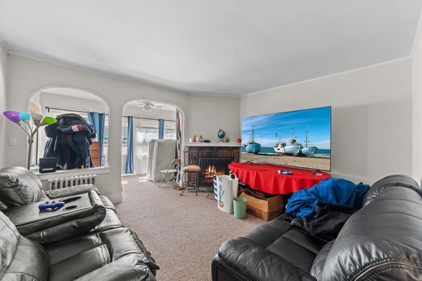 Fireplace, Interior, Living room, Water
