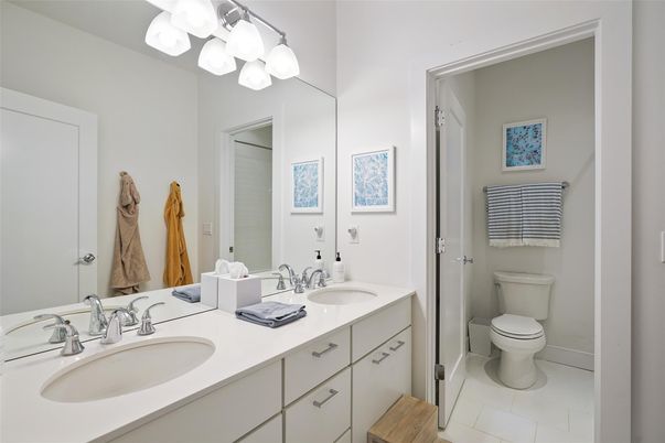 Bathroom, Dual Sink Vanities, Interior