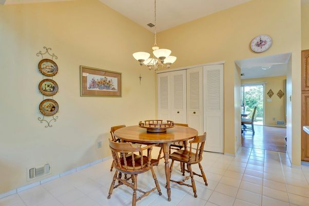 Chandelier, Dining room, Interior