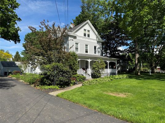 Backyard, Exterior, Facade, Queen Anne Victorian