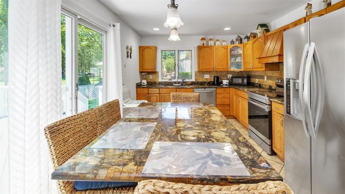Interior, Kitchen, Pendant Lights, Recessed Lighting, Stainless Steel Appliances