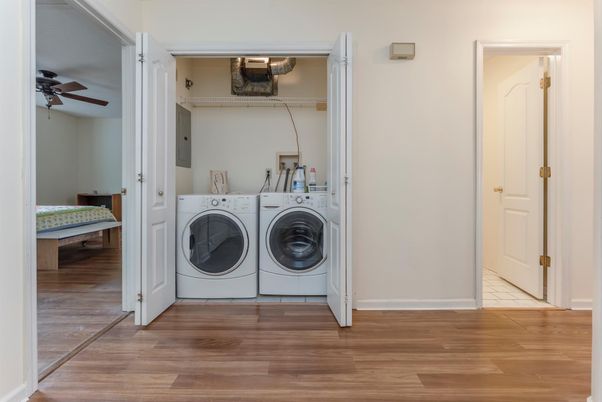 Interior, Utility Closets, Washer, Wood Texture Flooring