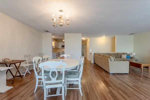 Chandelier, Dining room, Interior, Kitchen, Living room, Recessed Lighting, Wood Texture Flooring