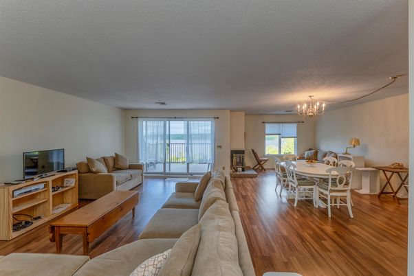 Chandelier, Dining room, Interior, Living room, Wood Texture Flooring